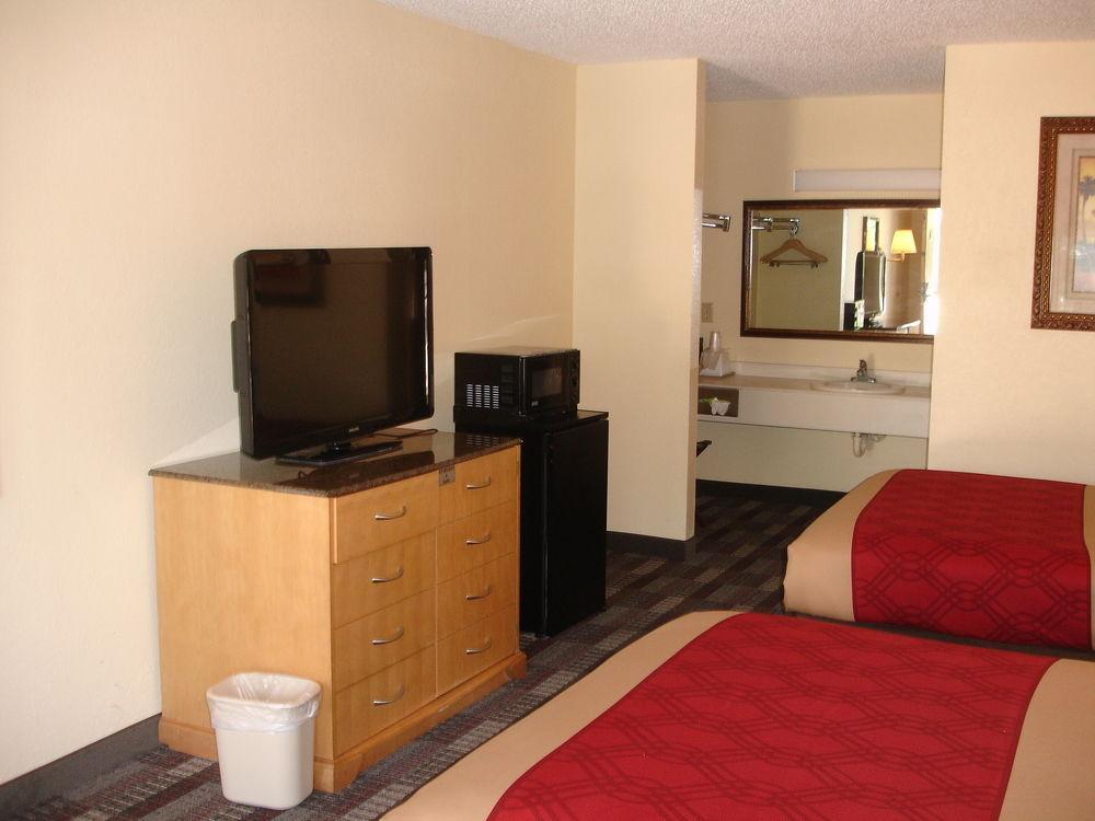 Jax Airport Hotel Джэксонвиль Экстерьер фото